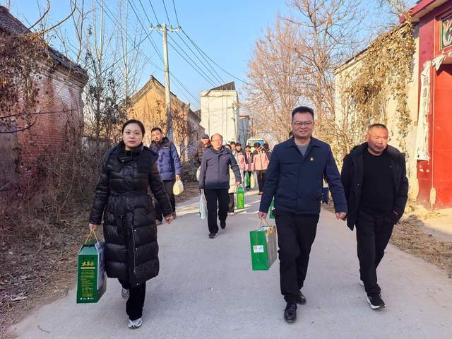 学院医药学院党总支开展主题党日活动ayx爱游戏app河南应用技术职业(图2)